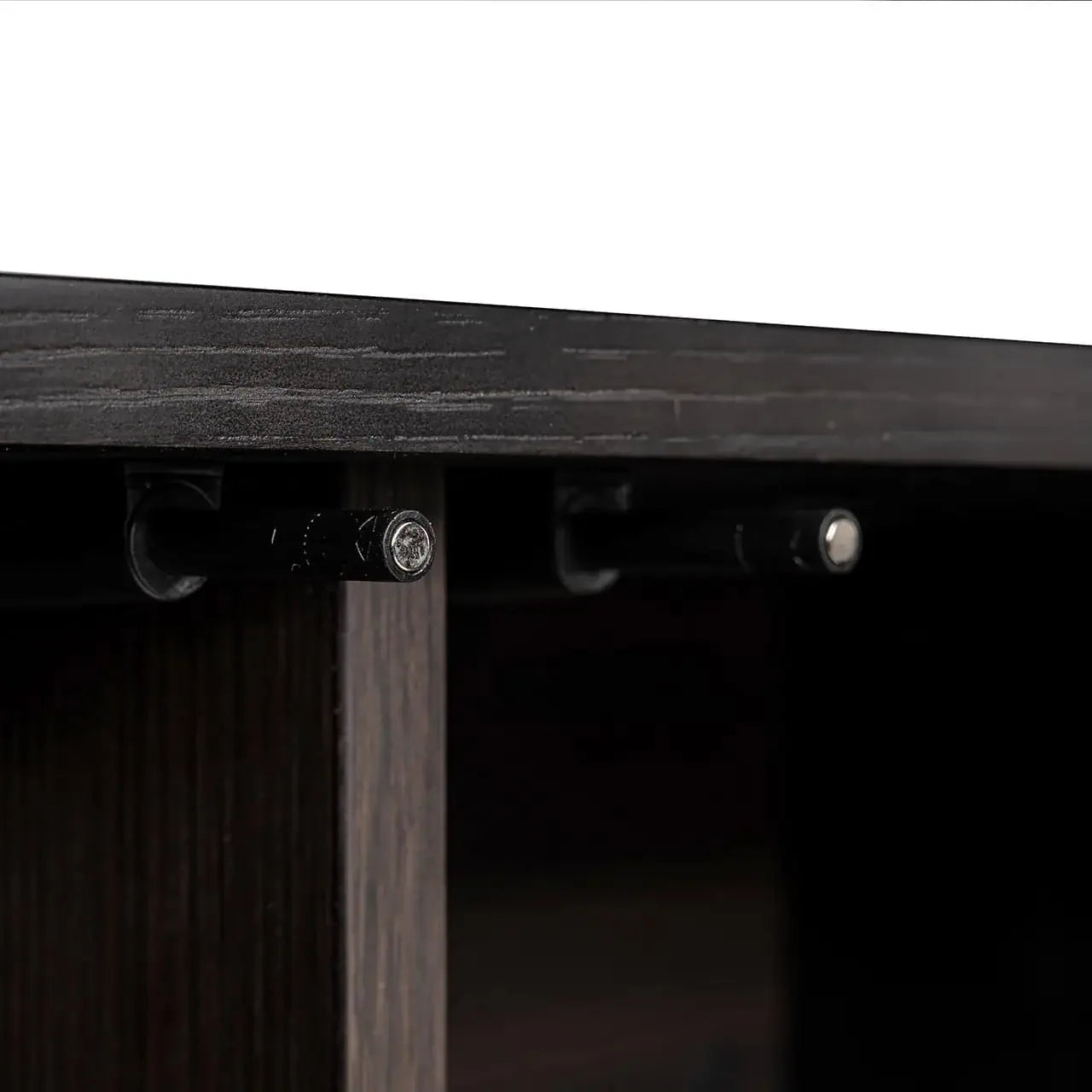 Kumode Dax 4-durvju Richmond Interiors 80/220/45 cm ogles krāsā - N1 Home
