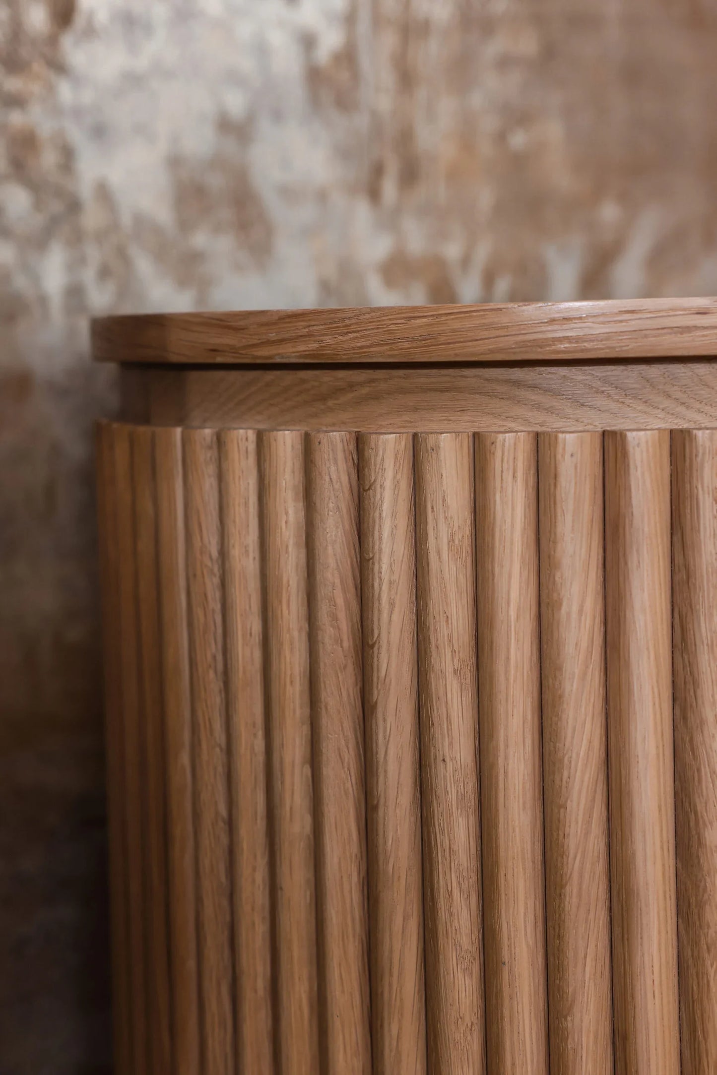 Kumode Belfort ar 4 durvīm Richmond Interiors dabīgs ozols - N1 Home