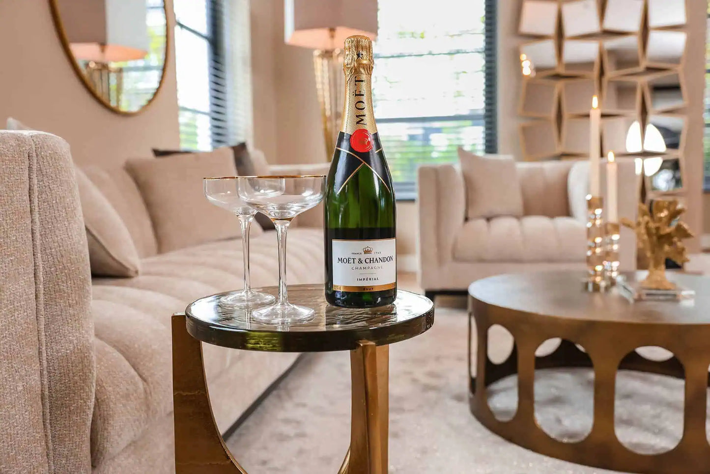 Стол Avery Richmond Interiors 56/33/33 см золото