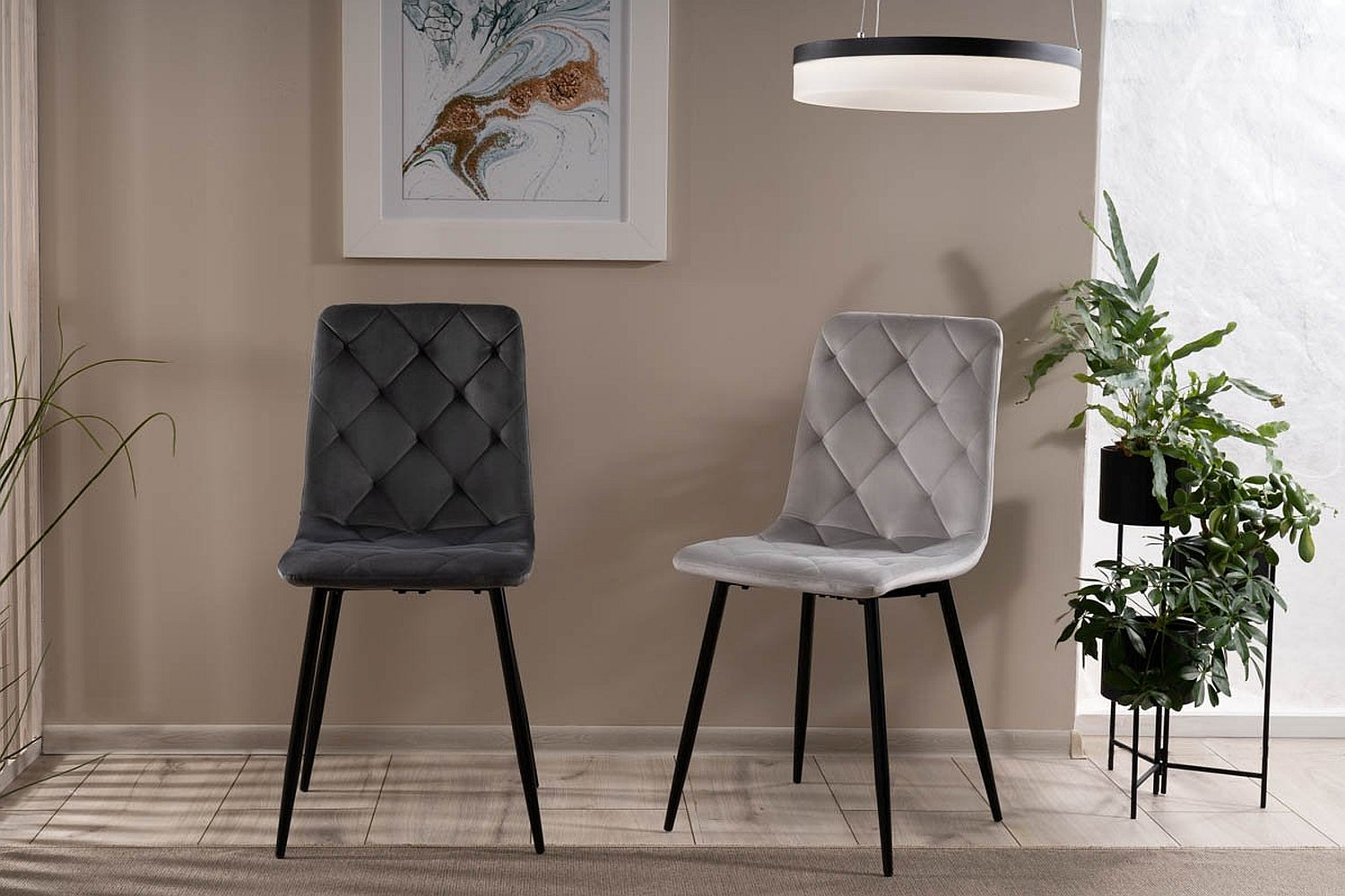 KRĒSLS JERRY VELVET MELNS RĀMIS/C.BEIGE