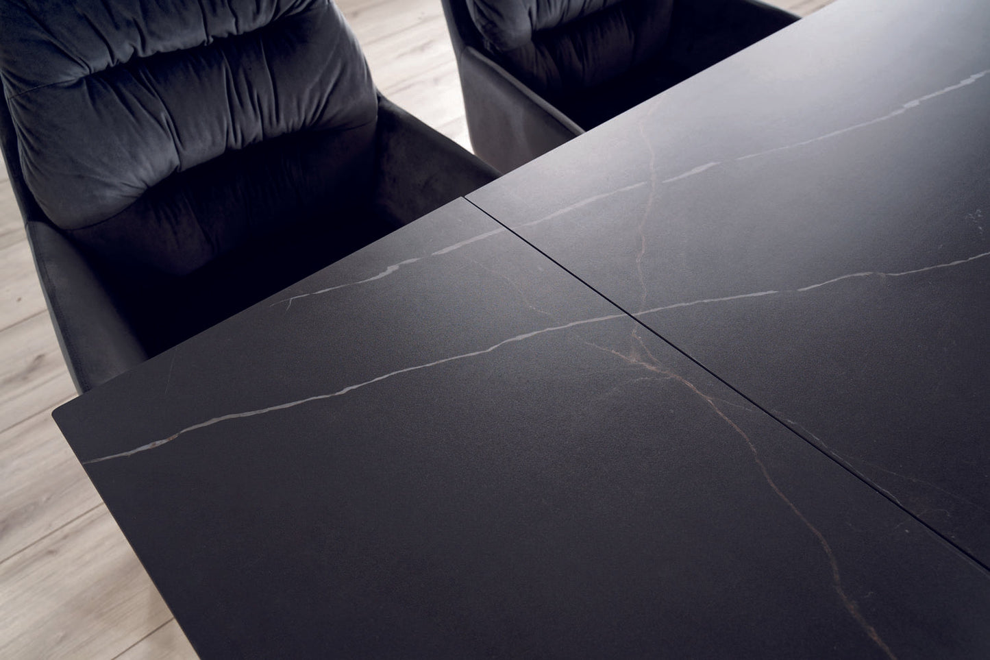 Westin keramikas galds, Sahara Noir 90x160-240 cm