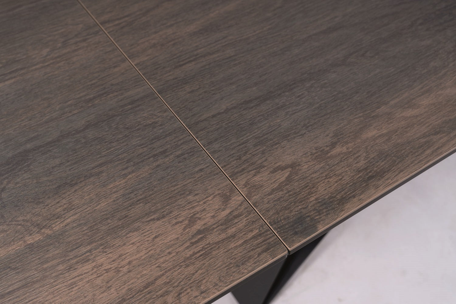 Westin keramikas galds, koka efekts 90x160-240 cm