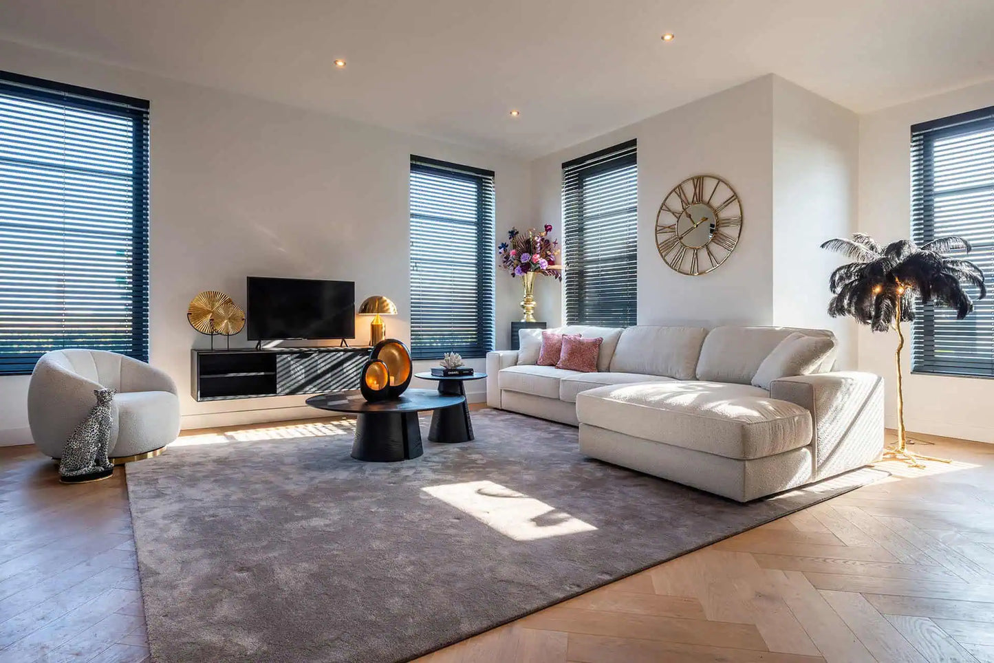 Столик Blax Richmond Interiors 52/58/58 см черный